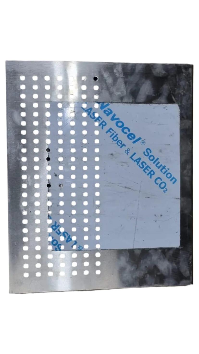 A grease trap equipped with a (solid) lid. - Image 4